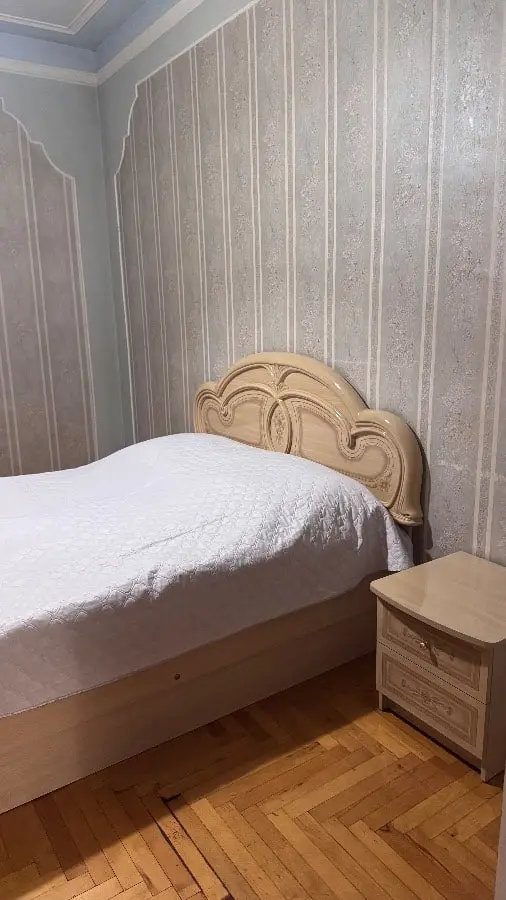 3-комн. в Кисловодске, 140 м², ул. Октябрьская, 54а — главное фото квартиры посуточно в Кисловодске