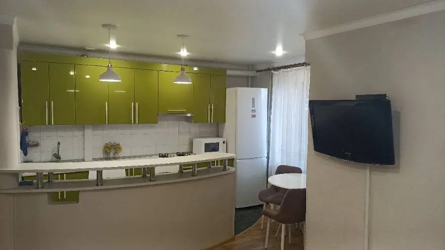 2-комн. на Широкой улице, 50 м², ул. Велинградская, 1 — фото квартиры посуточно в Кисловодске №3