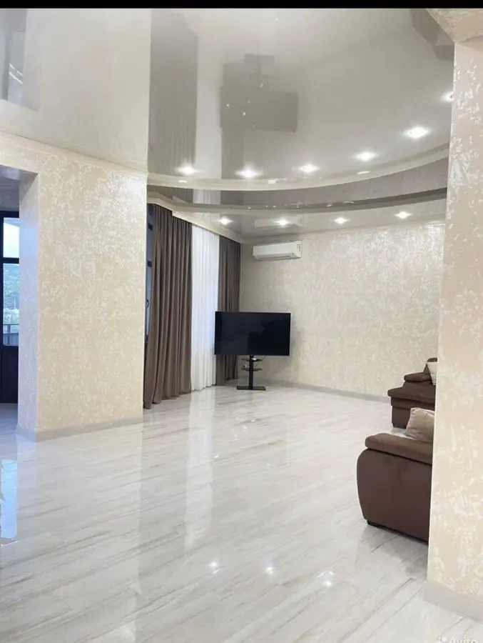 2-комн. рядом с Курортным бульваром, 145 м², ул. Чкалова, 75 — фото квартиры посуточно в Кисловодске №3