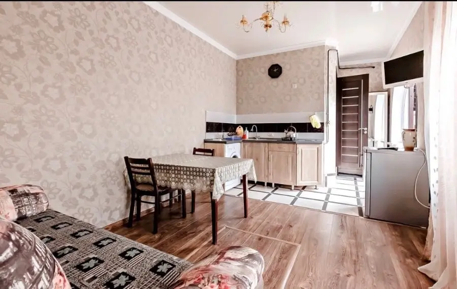 2-комн. у Никольского собора, 40 м², ул. Ермолова, 34 — фото квартиры посуточно в Кисловодске №3