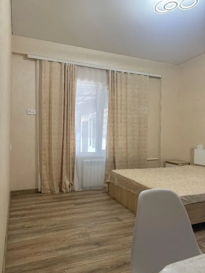 2-комн. возле Курортного бульвара, 37 м², ул. Тюленева, 16 — главное фото квартиры посуточно в Кисловодске