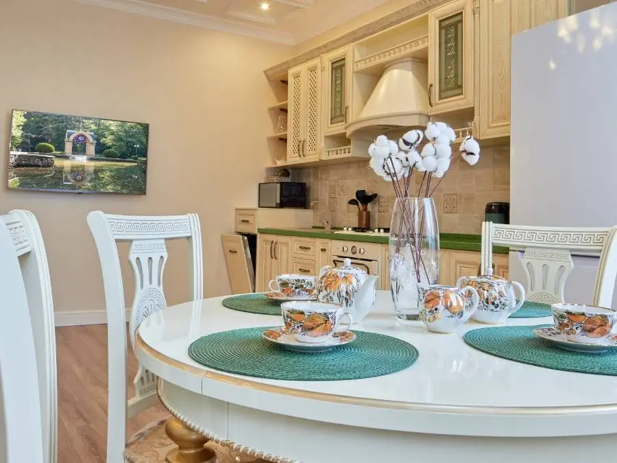3-комн. рядом с Курортным бульваром, 70 м², ул. Чкалова, 75 — фото квартиры посуточно в Кисловодске №2