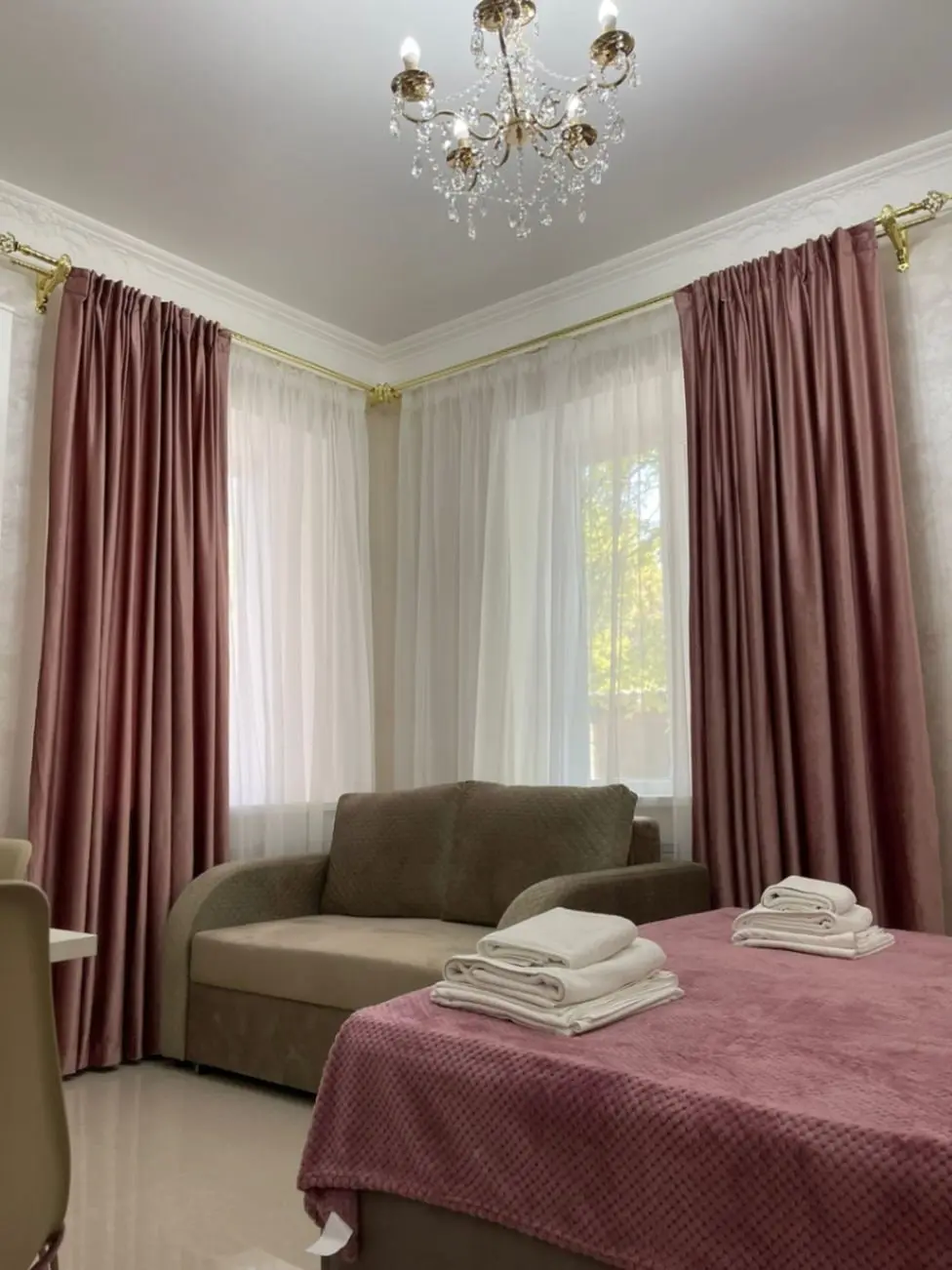1-комн. у Нарзанной галереи, 25 м², ул. Красноармейская, 11 — фото квартиры посуточно в Кисловодске №2