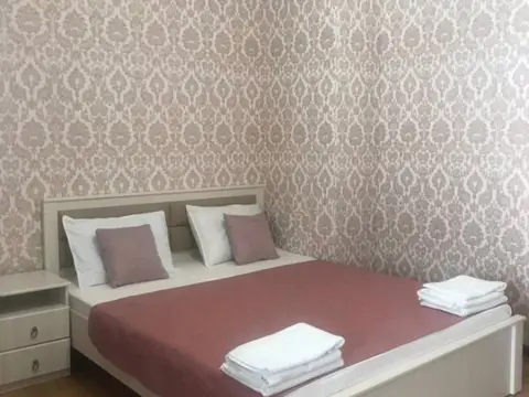 3-комн. у Нарзанной галереи, 75 м² — квартира посуточно в Кисловодске, ул. Красноармейская, 6