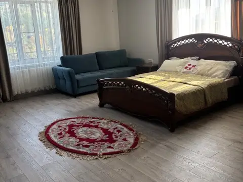 2-комн., 100 м² — ул. Сиреневая — квартира посуточно в Кисловодске, ул. Сиреневая, 15