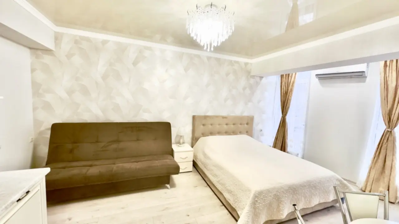 1-комн. в районе Широкой, 27 м², ул. Коллективная, 11 — главное фото квартиры посуточно в Кисловодске