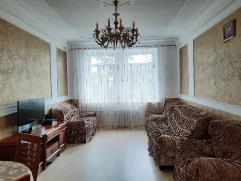 3-комн. рядом с зелёной зоной, 90 м² — квартира посуточно в Кисловодске, ул. 40 Лет Октября, 15