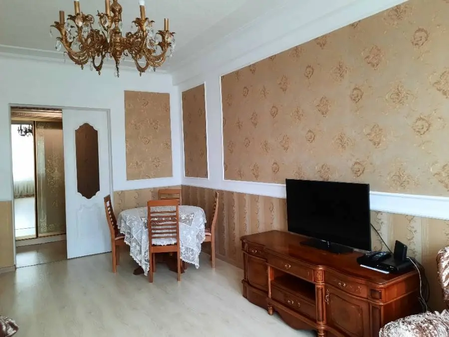 3-комн. рядом с зелёной зоной, 90 м², ул. 40 Лет Октября, 15 — фото квартиры посуточно в Кисловодске №2