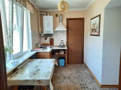 2-комн. у Нарзанной галереи, 50 м² — квартира посуточно в Кисловодске, ул Красноармейская, д 18