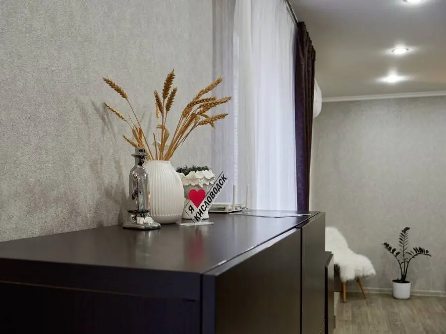 2-комн. у Нижнего парка, 70 м², ул. Ярошенко, 40 — фото квартиры посуточно в Кисловодске №3