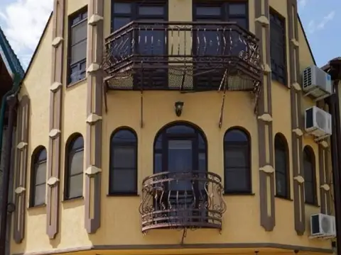 2-комн. возле Никольского собора, 56 м² — квартира посуточно в Кисловодске, ул. Подгорная, 18