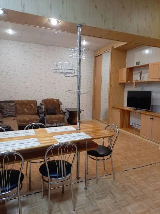 3-комн. рядом с Нарзанной галереей, 80 м², пр. Мира, 14 — фото квартиры посуточно в Кисловодске №3