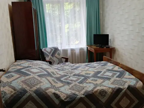 1-комн., 37 м² — Комсомольский парк, 13 мин пешком — квартира посуточно в Кисловодске, ул. Советская, д 5