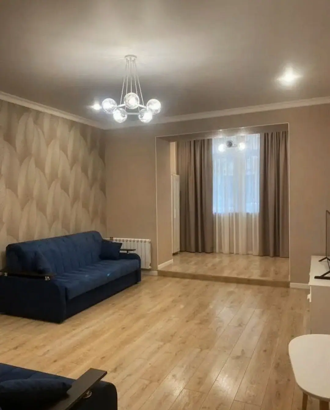 2-комн., 81 м² — Курортный бульвар, 11 мин пешком, пр. Победы, 33 — главное фото квартиры посуточно в Кисловодске