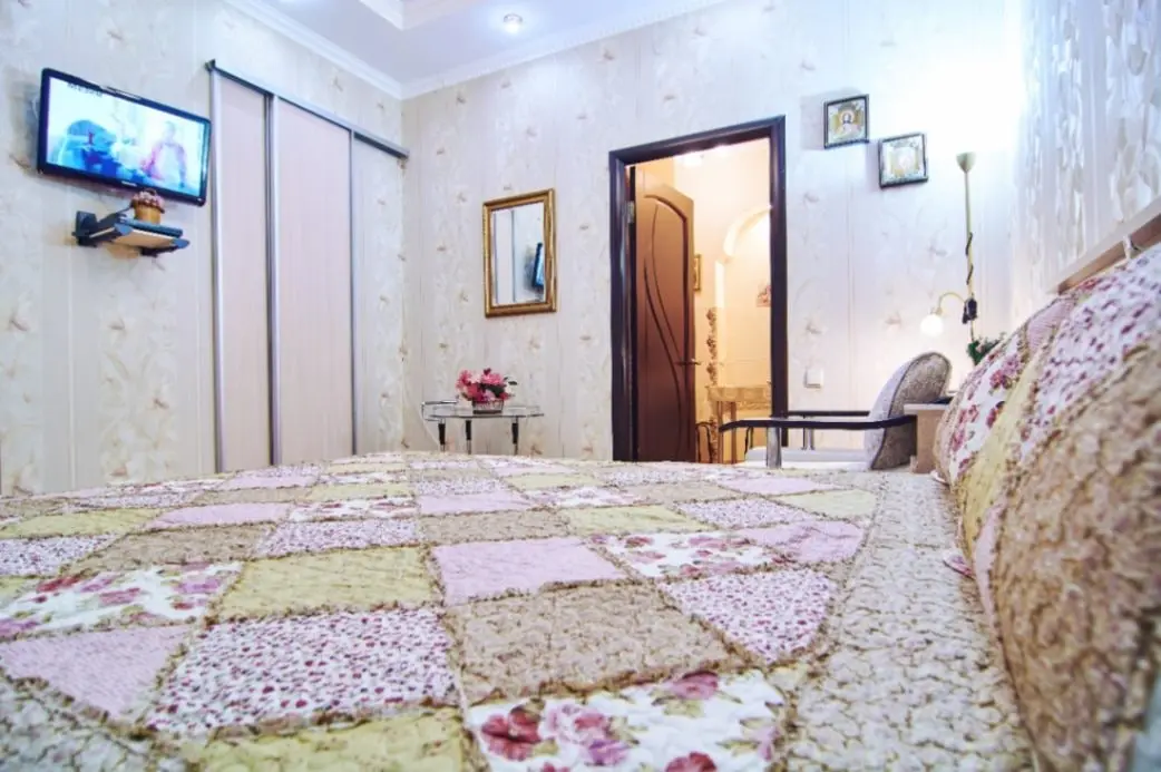 1-комн. у Нижнего парка, 35 м², ул. Гагарина, 10 — фото квартиры посуточно в Кисловодске №2