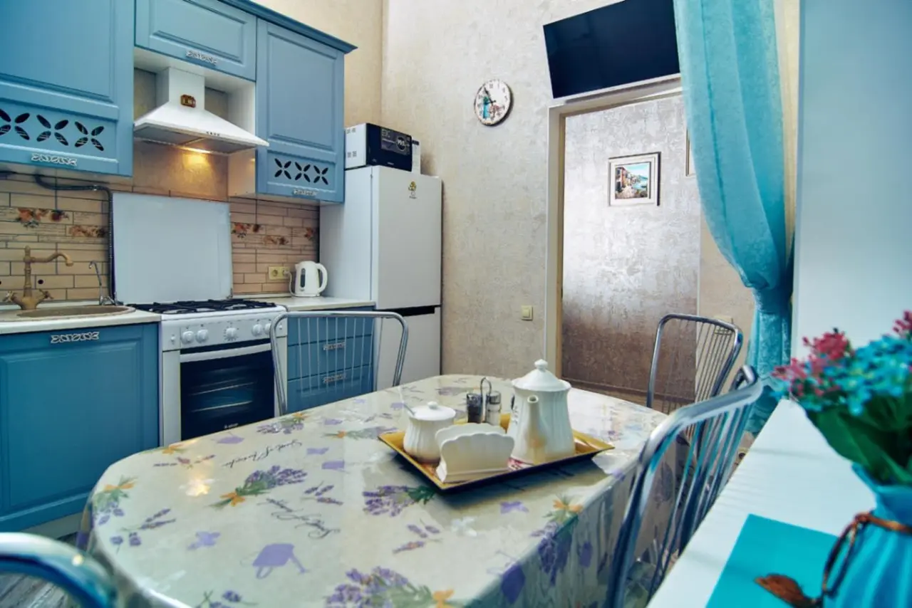1-комн. в парковой зоне, 45 м², ул. Гагарина, 8 — главное фото квартиры посуточно в Кисловодске