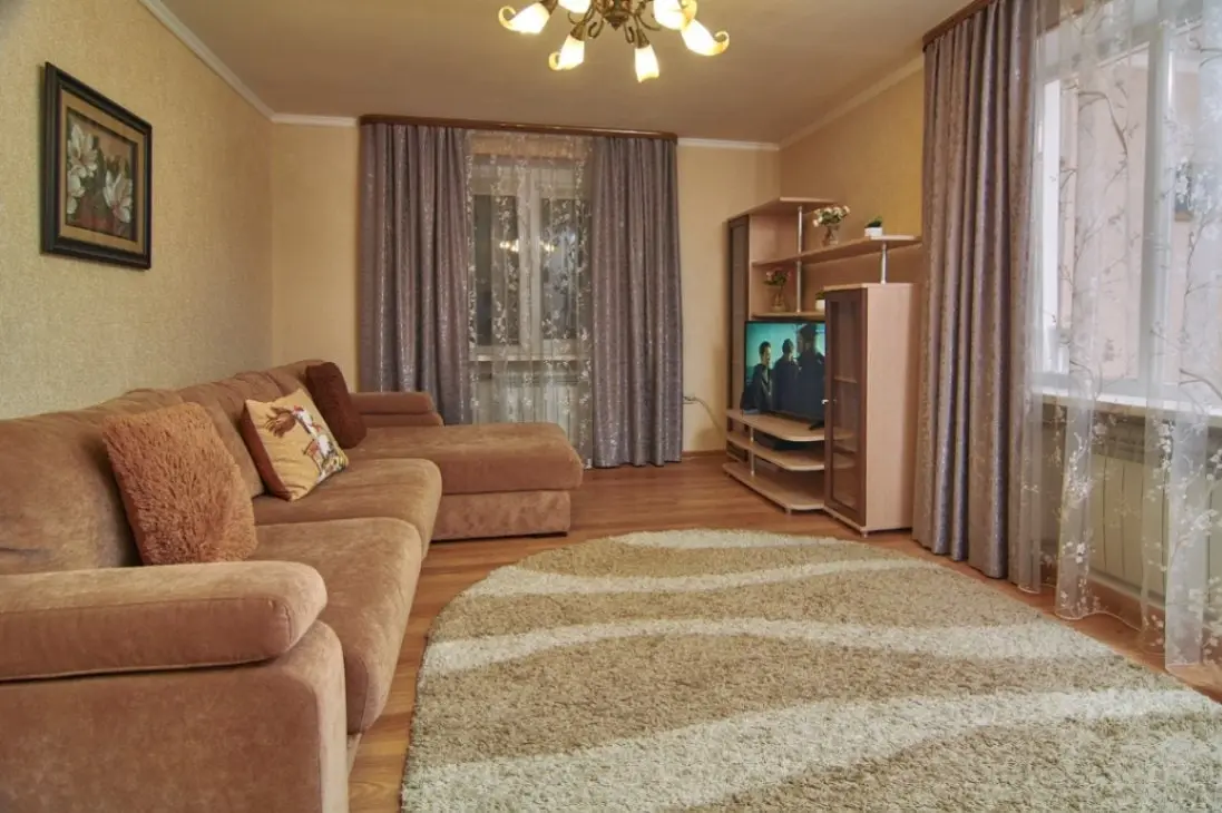 2-комн. рядом с прогулочной зоной, 60 м², ул. Тельмана, 13 — фото квартиры посуточно в Кисловодске №2