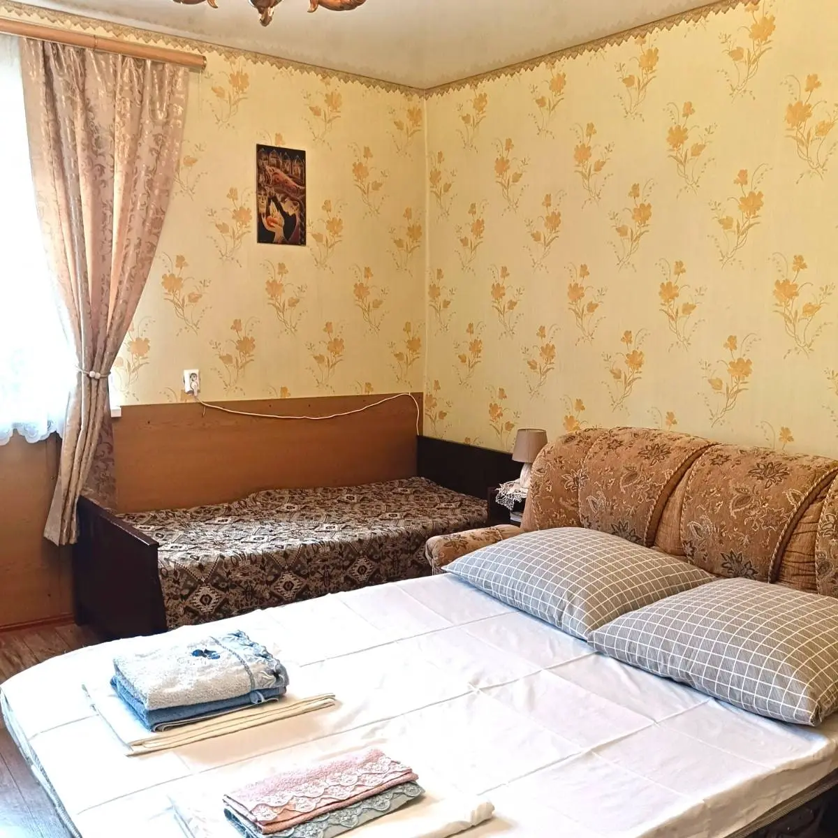 1-комн. рядом с Нарзанной галереей, 35 м², ул. Ермолова, д 6 — фото квартиры посуточно в Кисловодске №2