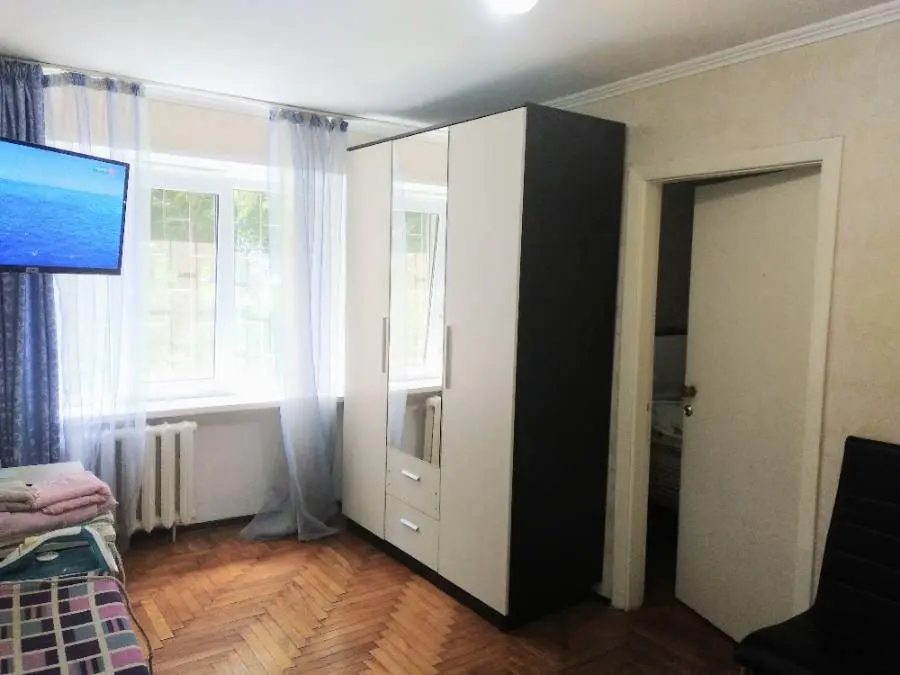 2-комн. на Широкой улице, 40 м², ул Широкая, д 33 — фото квартиры посуточно в Кисловодске №2