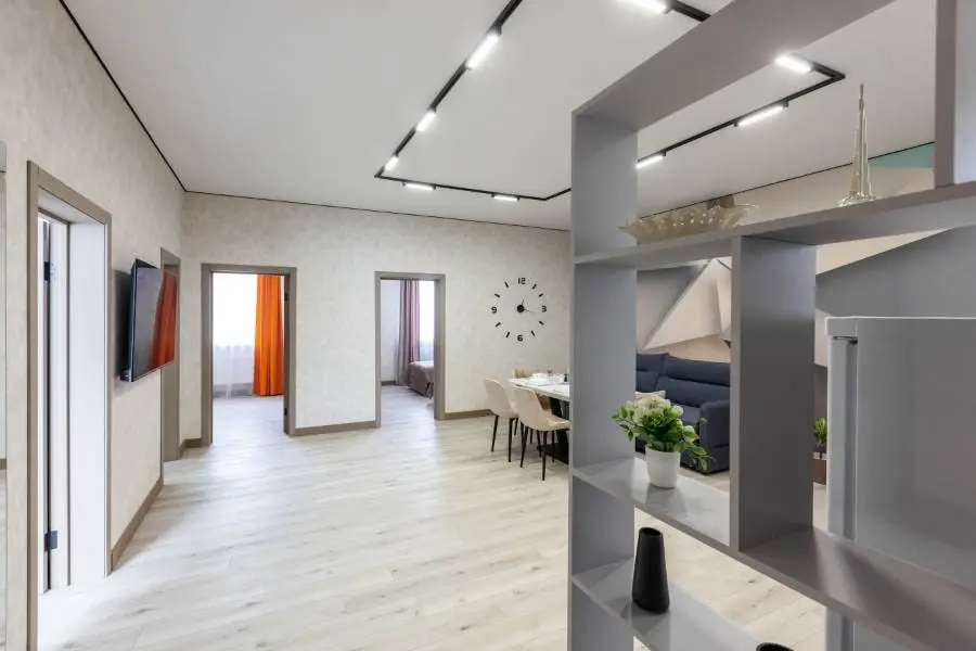 4-комн. недалеко от Старого озера, 90 м², пос. Аликоновка ул Светлая д 28 — главное фото квартиры посуточно в Кисловодске