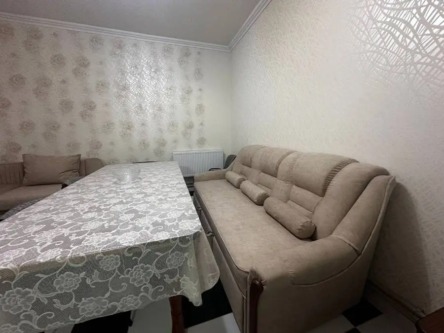 2-комн. в центре Кисловодска, 80 м², ул Чкалова, д 3 — фото квартиры посуточно в Кисловодске №3