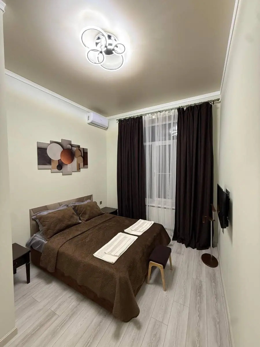 1-комн. рядом с прогулочной зоной, 40 м², ул. Гагарина, д. 8 — фото квартиры посуточно в Кисловодске №3