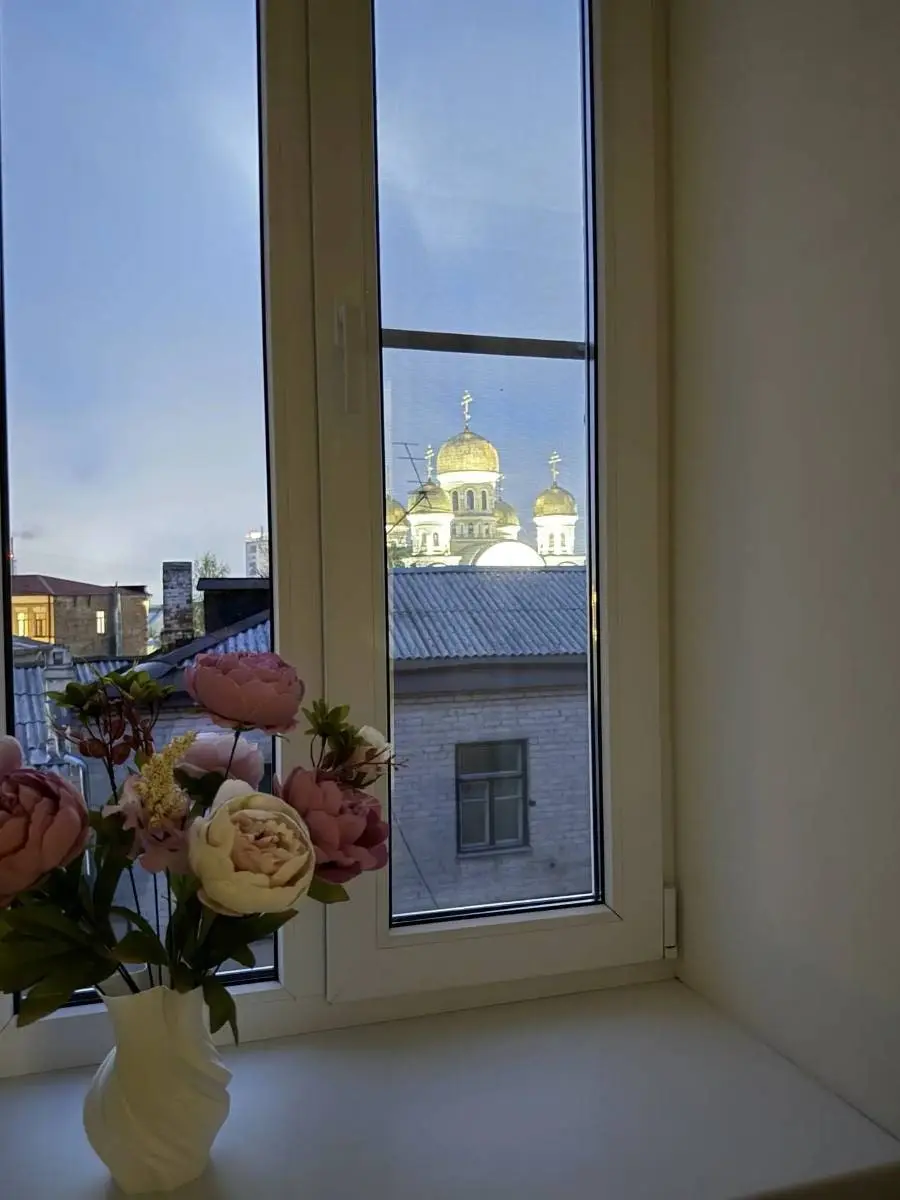 1-комн. рядом с прогулочной зоной, 40 м², ул. Гагарина, д. 8 — главное фото квартиры посуточно в Кисловодске