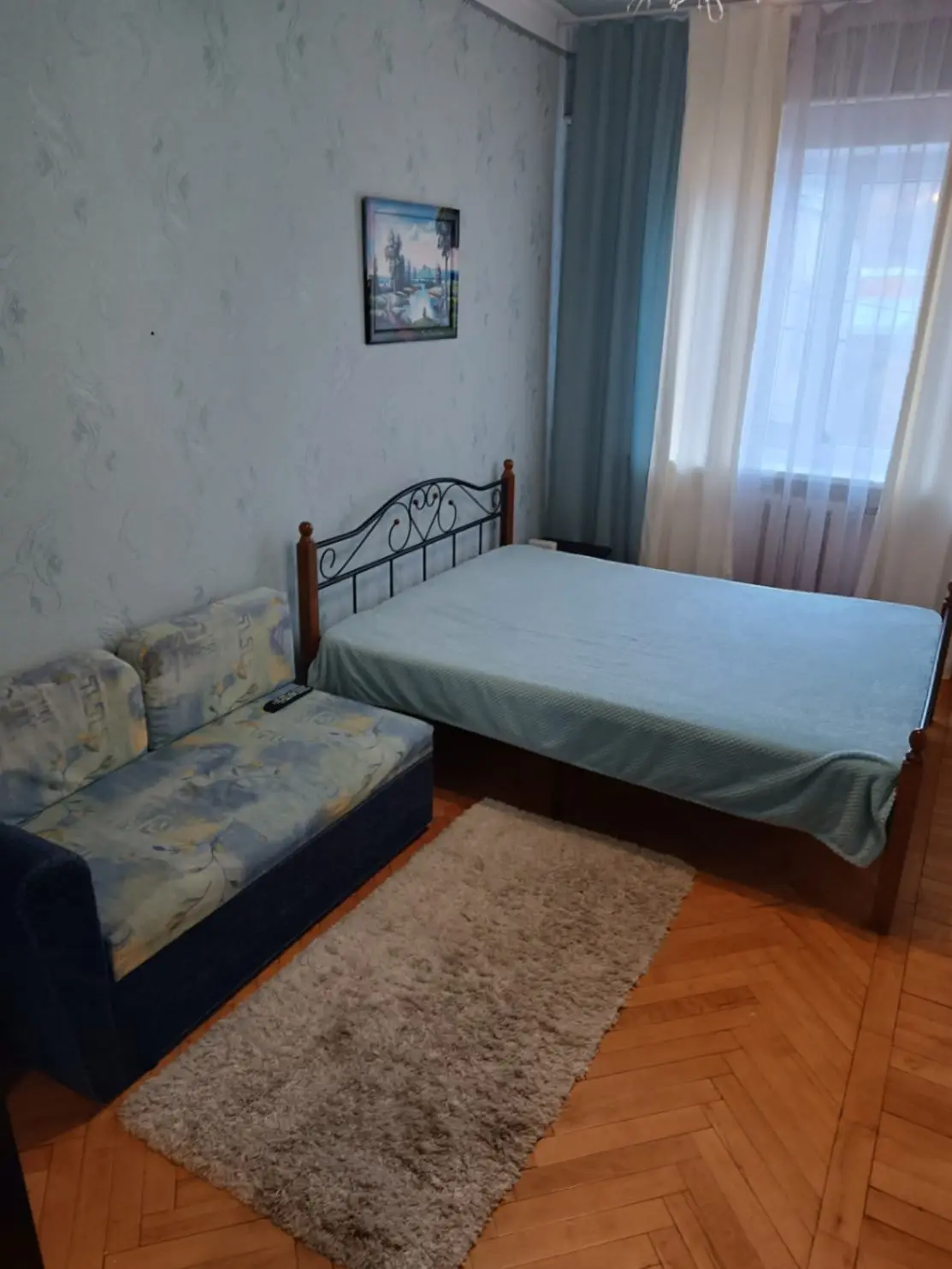 3-комн. возле Нарзанной галереи, 55 м², ул. Красноармейская, 9 — главное фото квартиры посуточно в Кисловодске