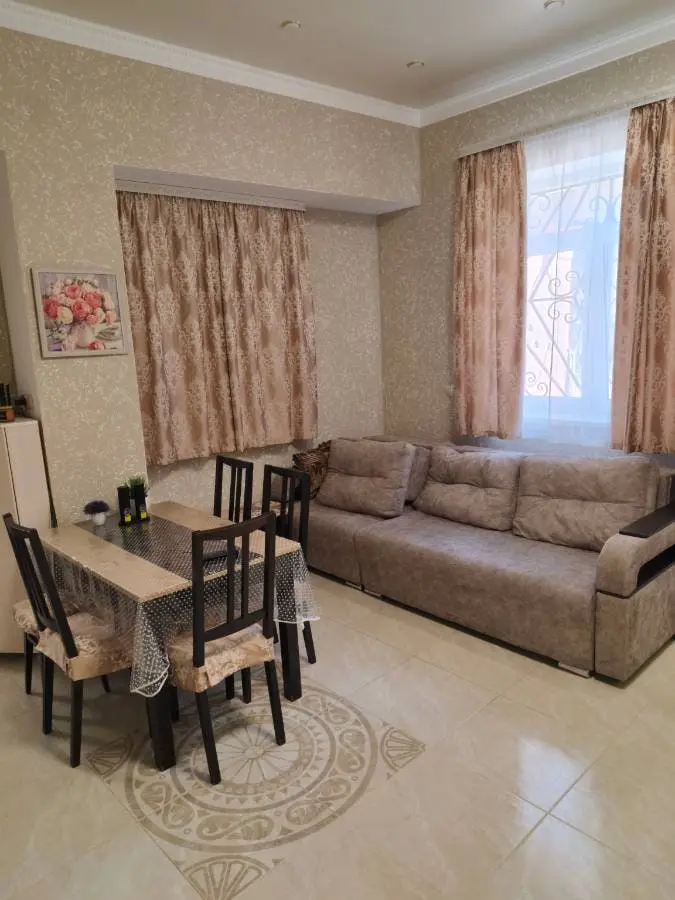 3-комн. в центре Кисловодска, 55 м², ул. Крутая дорога, д. 3 — фото квартиры посуточно в Кисловодске №2