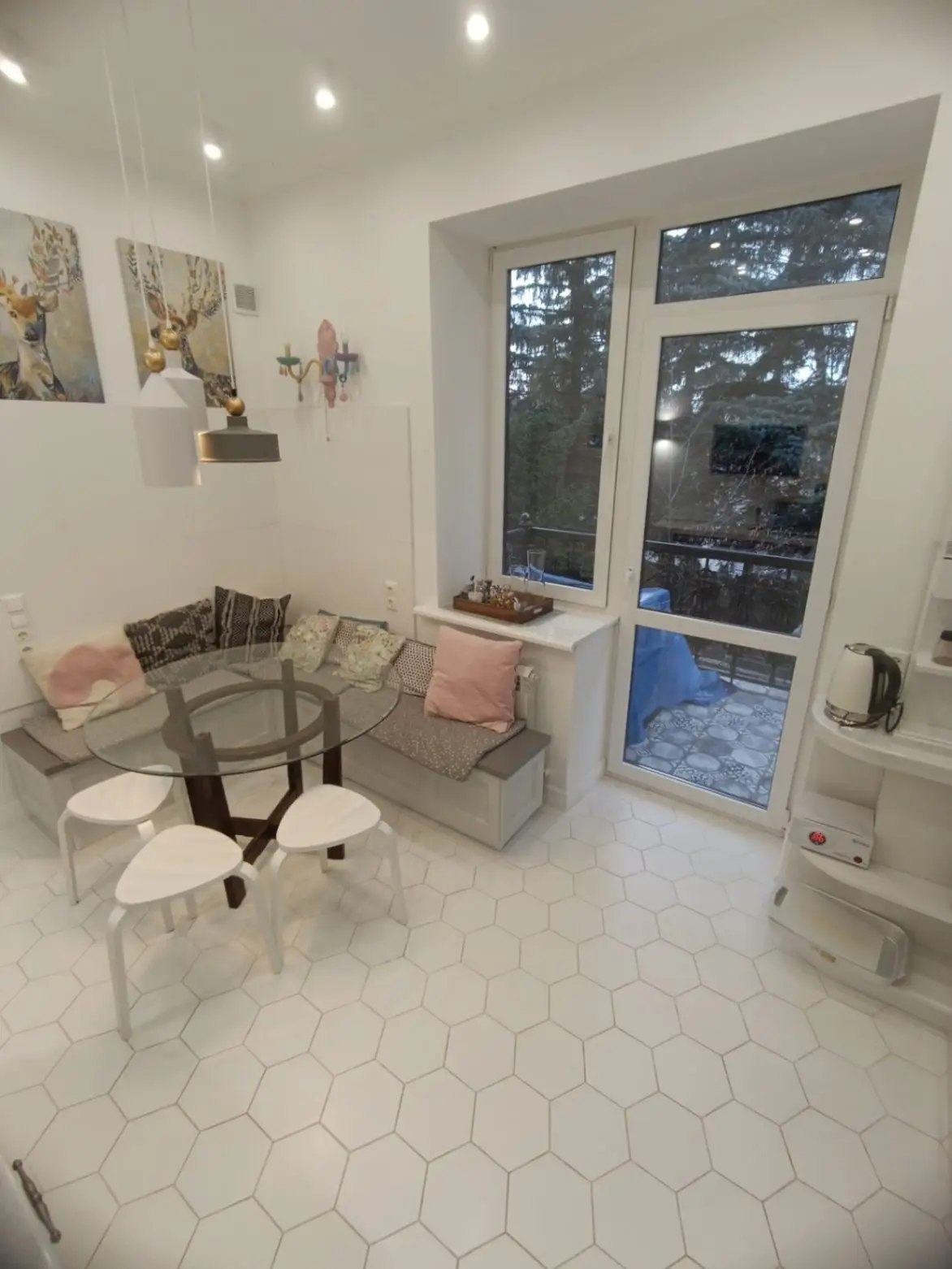 2-комн. у прогулочных маршрутов, 70 м², ул. Дзержинского, 30 — фото квартиры посуточно в Кисловодске №3