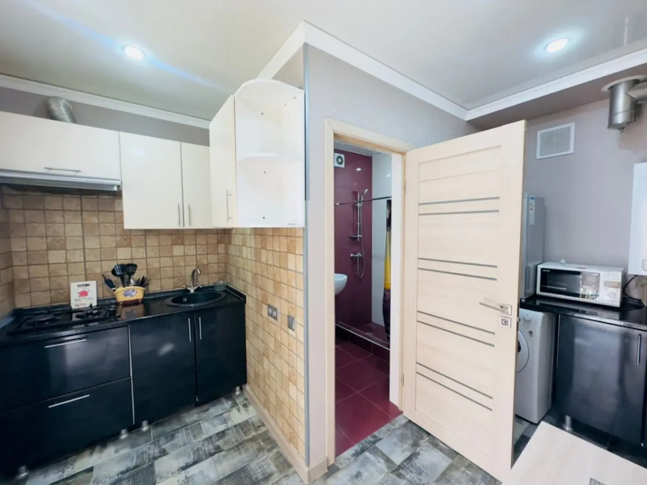 1-комн. рядом с Нарзанной галереей, 35 м², пр. Мира, 4 — главное фото квартиры посуточно в Кисловодске