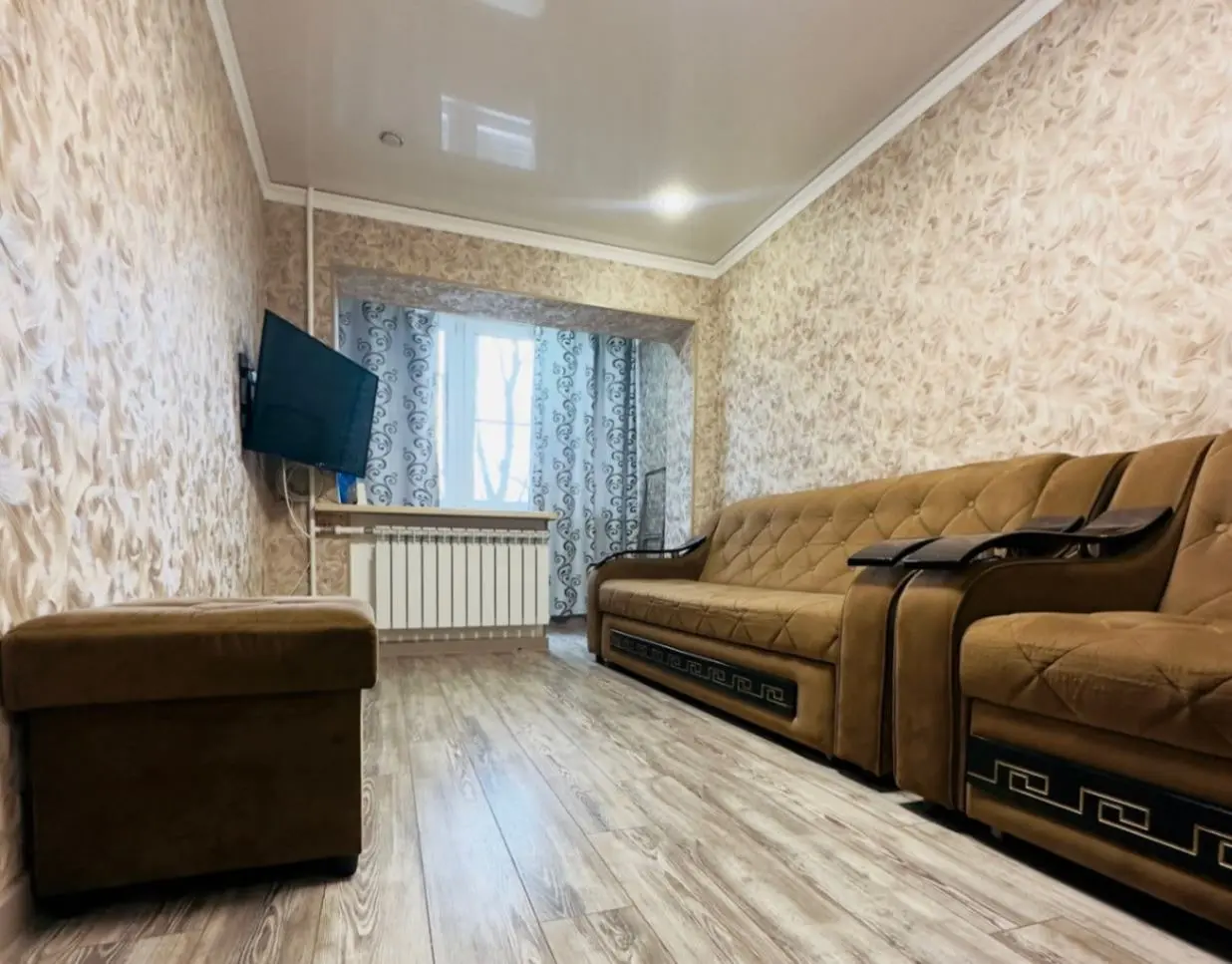 2-комн. в районе санатория Москва, 55 м², ул. Велинградская, 1 — главное фото квартиры посуточно в Кисловодске