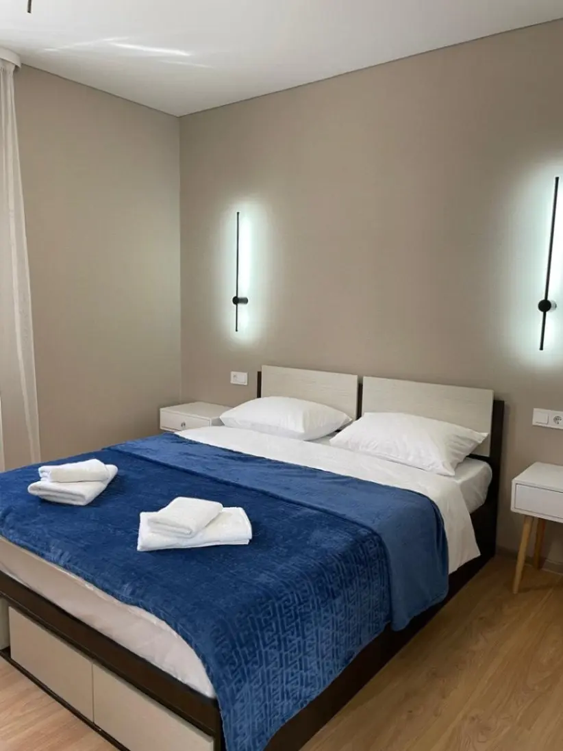 2-комн. в Кисловодске, 45 м², ул. Умара Алиева, 10 — главное фото квартиры посуточно в Кисловодске