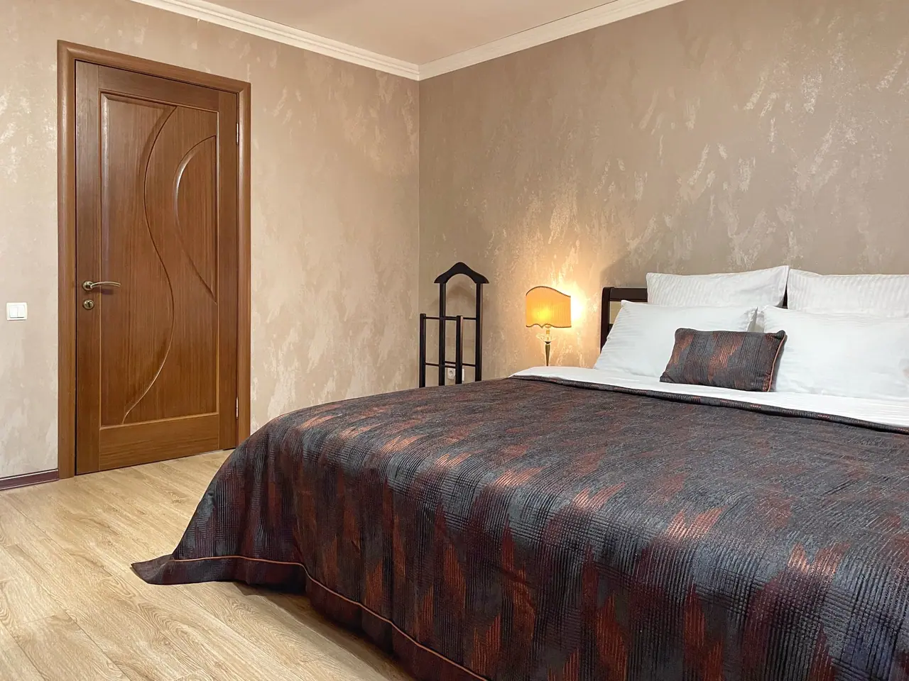 3-комн., 105 м² — Никольский собор, 6 мин пешком, ул. Подгорная, 4 — фото квартиры посуточно в Кисловодске №2