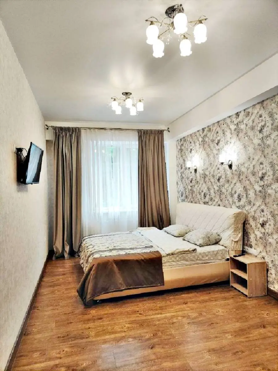 1-комн., 51 м², ул. Декабристов, 36/1 — главное фото квартиры посуточно в Кисловодске