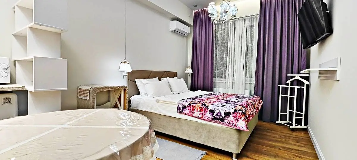 1-комн., 48 м², ул. Декабристов, 36/1 — главное фото квартиры посуточно в Кисловодске
