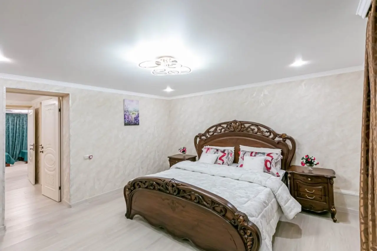 3-комн. в районе Старого озера, 120 м², ул. Прямая, 60 — фото квартиры посуточно в Кисловодске №3